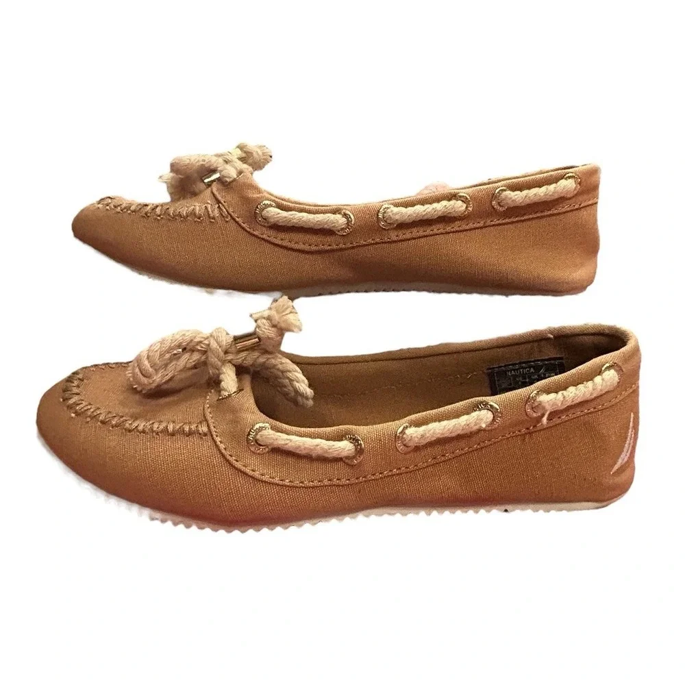 Nautica Canvas Slip On Boat Shoes Women's Size 6M Light Brown Rope Accents